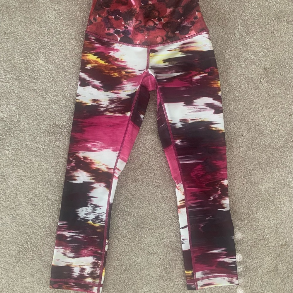 LuluLemon Athletica sz 4 cropped leggings